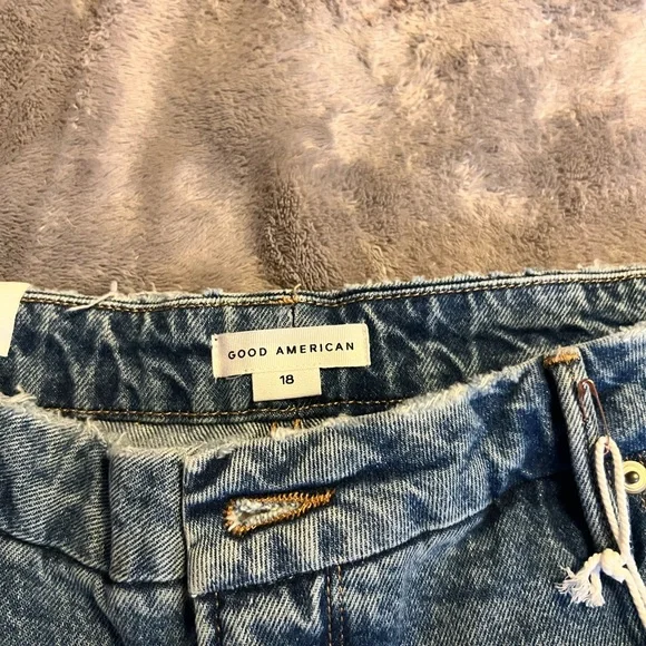 NWT Good American Skinny Jeans